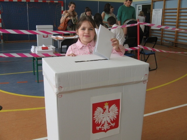 Nowe obwody głosowania i adresy komisji wyborczych