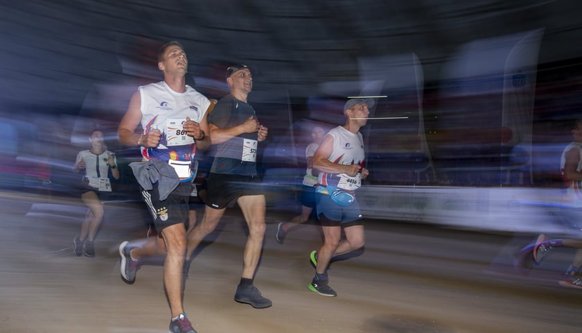 Zdjęcie ilustracyjne, archiwalne z 8. wrocławskiego nocnego półmaratonu  