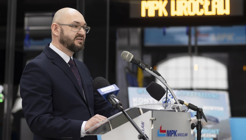 <p>Nadanie kierującym statusu funkcjonariusza publicznego było słuszną decyzją - uważa Witold Woźny, prezes MPK Wrocław</p>