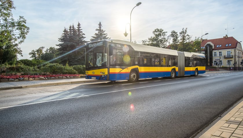 Solaris w barwach płockiego przewoźnika 