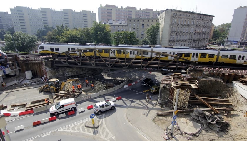 Przebudowa wiaduktu na Grabiszyńskiej na 16 tys. zdjęć [WIDEO]