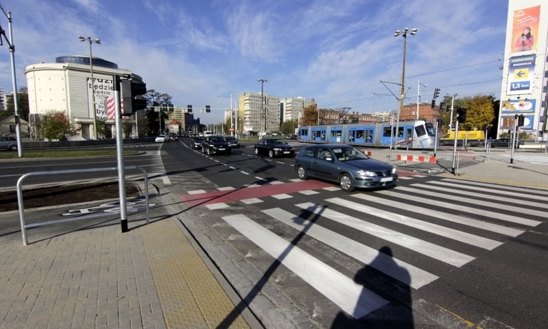Przejazd rowerowy na pl. Strzegomskim gotowy [ZDJĘCIA]