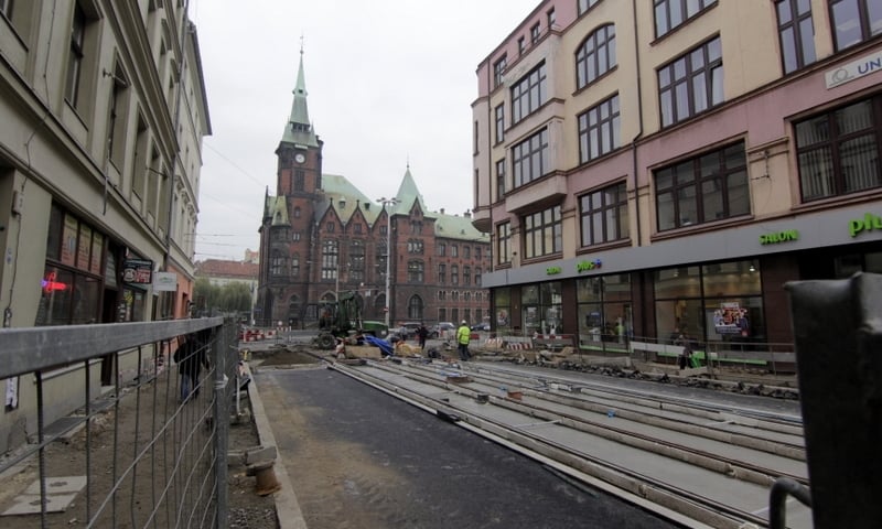 Krupnicza: na większości jezdni jest już nowa nawierzchnia