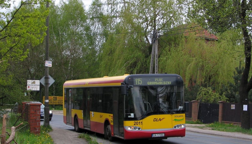 Solaris Urbino 12 #2011 na Swojczycach w maju 2008 roku