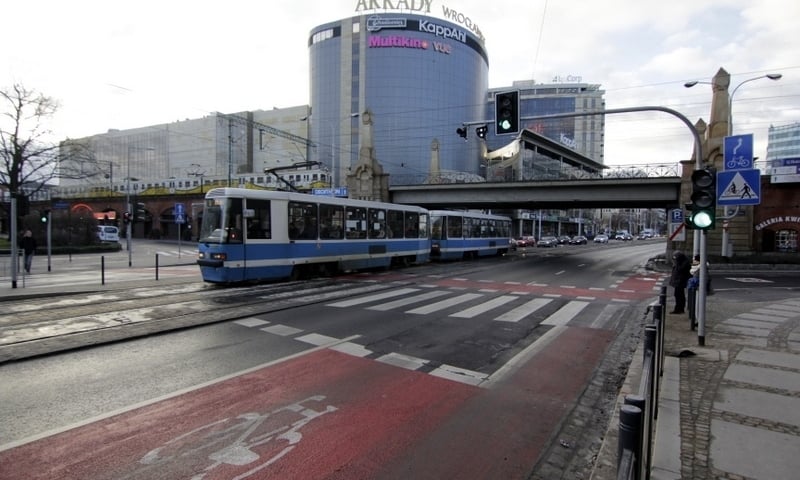 Nowe światła na Świdnickiej już działają [ZDJĘCIA, FILM]