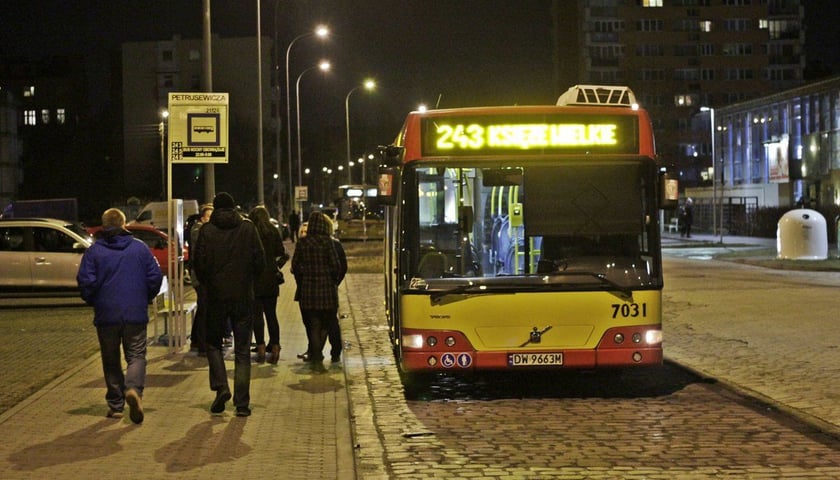Węzeł dla linii nocnych przeniesiony koło aquparku [MAPA]