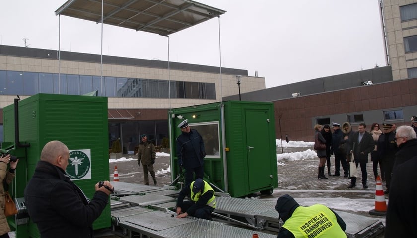 Sprawdzą autobusy i ciężarówki