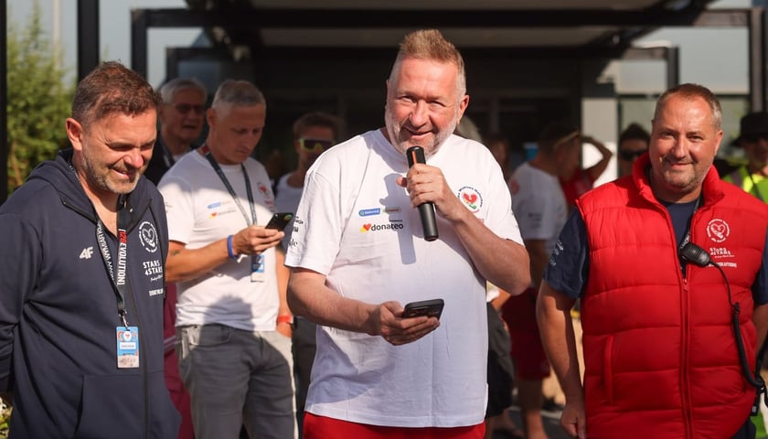 Powiększ obraz: Wielka Wyprawa Maluch&oacute;w 2025 na zdjęciach. Przejazd przez Wrocław