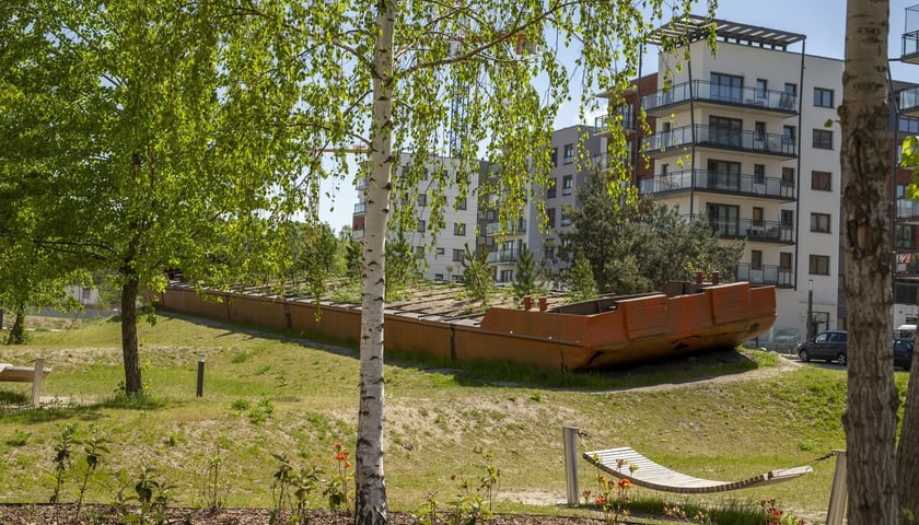 rzeźba Barka Andrzeja Jarodzkiego Olimpia Port