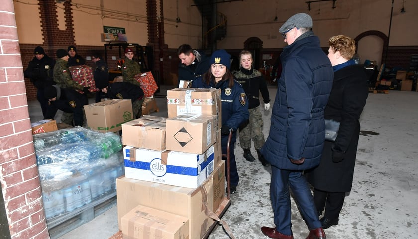 Na zdjęciu uczestnicy akcji pomocy dla Ukrainy