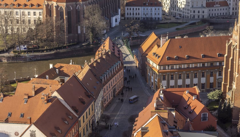 Na zdjęciu panorama Wrocławia widziana z tarasu na wieży katedry na Ostrowie Tumskim