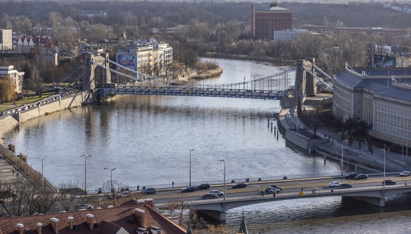 Na zdjęciu panorama Wrocławia widziana z tarasu na wieży katedry na Ostrowie Tumskim