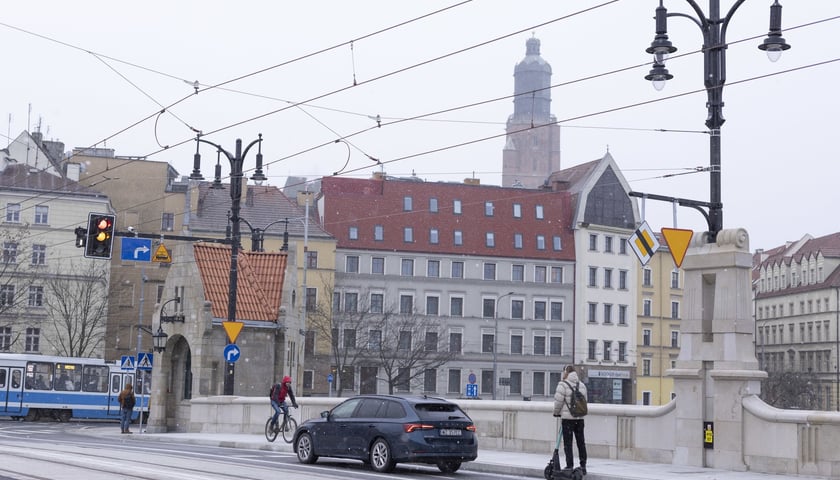 Mosty Pomorskie oddane do użytku dla pieszych i kierowców po trzyletnim remoncie