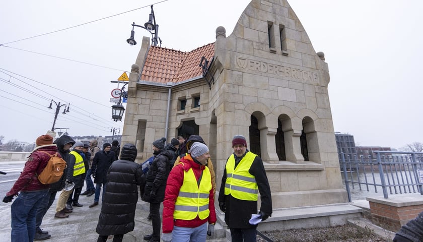 Mosty Pomorskie oddane do użytku dla pieszych i kierowców po trzyletnim remoncie