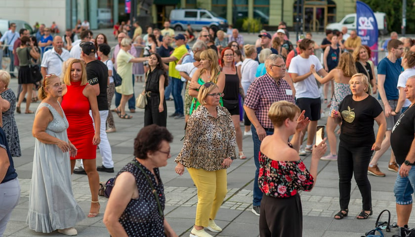 Potańcówka na placu Wolności