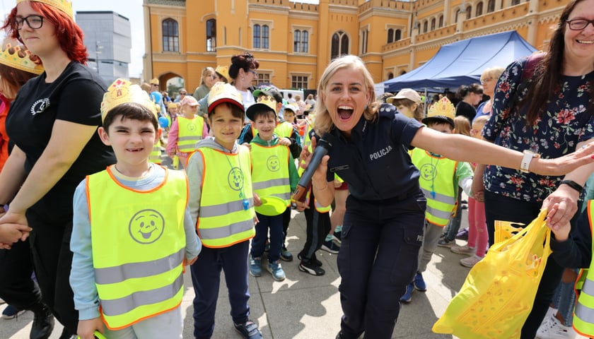 Powiększ obraz: Dolnośląska Policja Dzieciom - impreza prewencyjna z okazji Dnia Dziecka