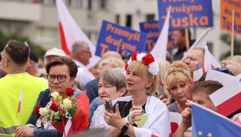 Powiększ obraz: Wiec Donalda Tuska we Wrocławiu na Nowym Targu