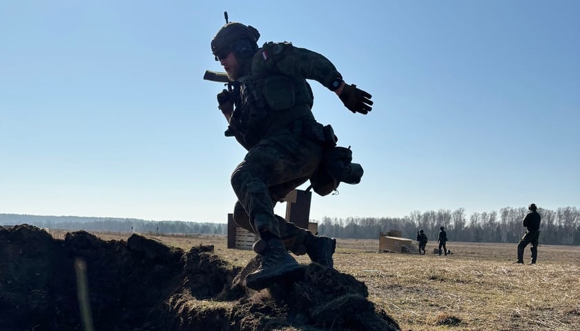 Szkolenie ogniowe żołnierzy 1. Kompanii Ochrony Komendy Obsługi Lotniska Wrocław