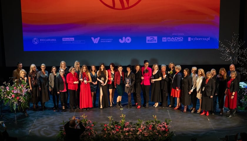 Powiększ obraz: Laureatki Wrocławianki Roku 2024 podczas uroczystej gali