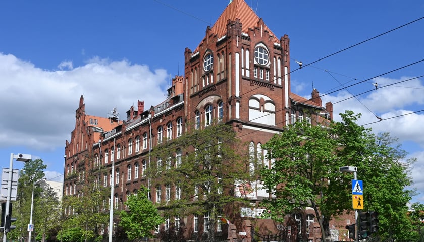 Powiększ obraz: Budynek Szkoły Podstawowej nr 1 obecnie