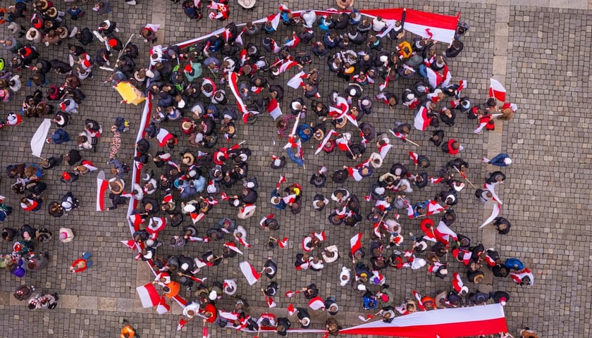 Powiększ obraz: Święto Niepodległości we Wrocławiu - zdjęcie z drona