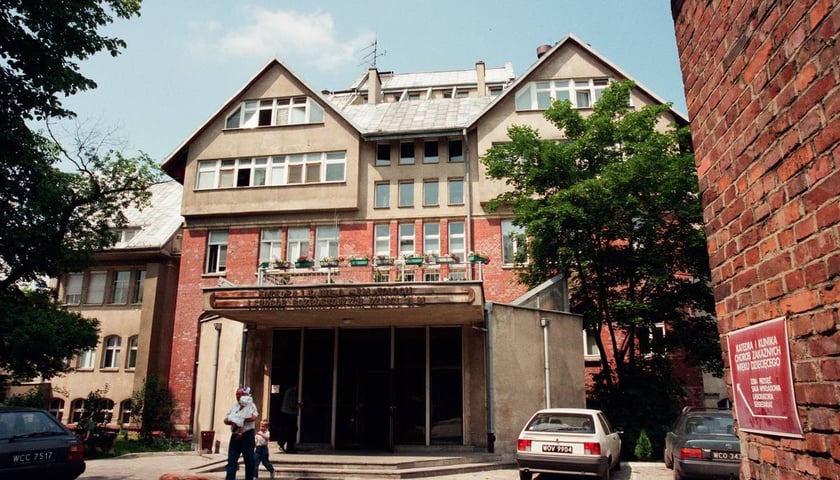 Powiększ obraz: Poprzedni budynek kliniki, ul. Bujwida