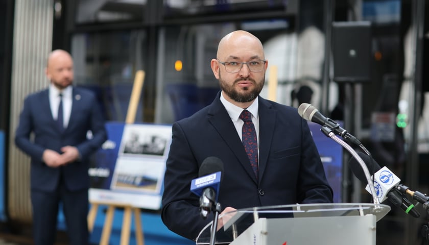 Podczas konferencji prasowej prezydent Jacek Sutryk przedstawił nowy zarząd MPK Wrocław.