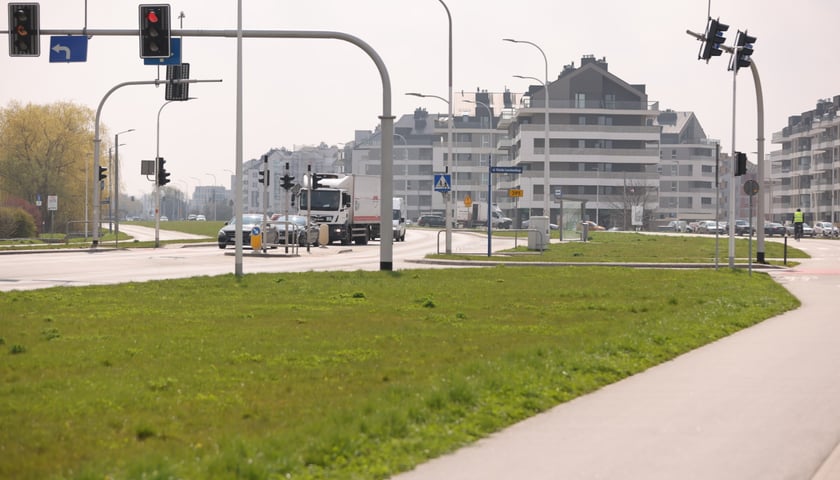 Konferencja prasowa z podpisania umowy na budowę trasy autobusowej na Jagodno.