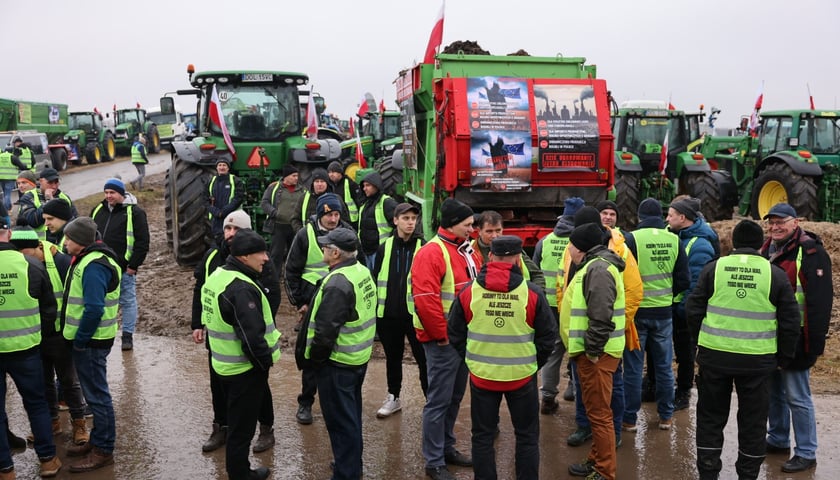 Powiększ obraz: Protest rolników na drogach Dolnego Śląska 9 lutego