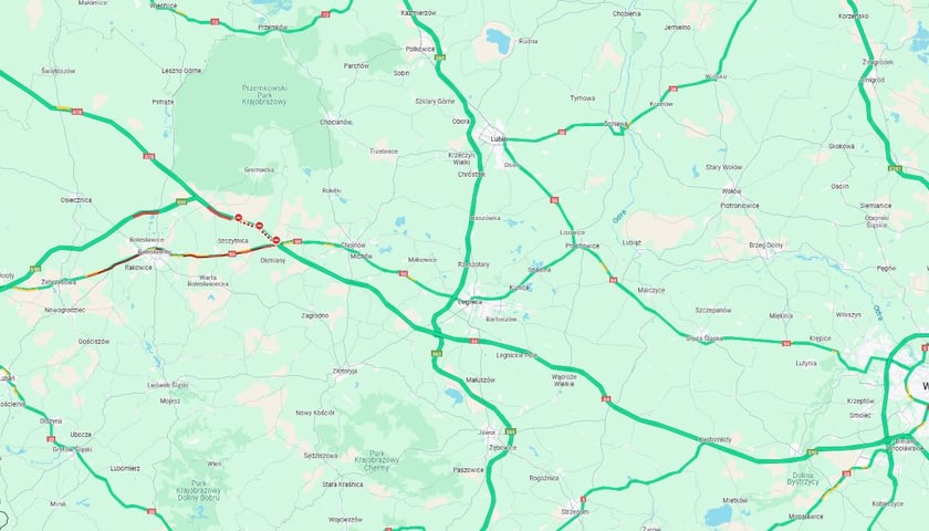 Powiększ obraz: Mapa, na czerwono karambol na autostradzie A4