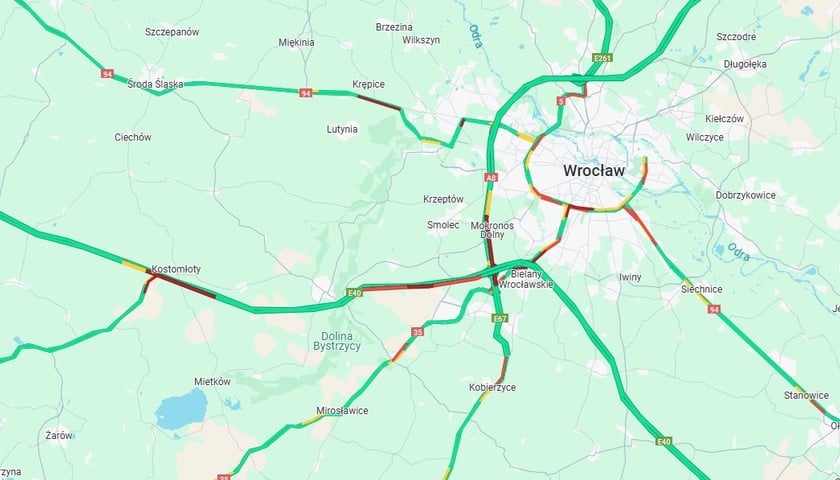 Powiększ obraz: Utrudniania na drogach