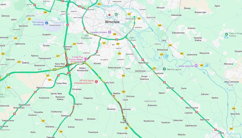 Powiększ obraz: Na czerwono zaznaczono korek na A4 koło Wrocławia