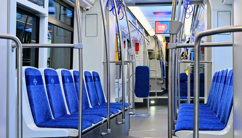 Powiększ obraz: Wnętrze zmodernizowanej Skody 19T