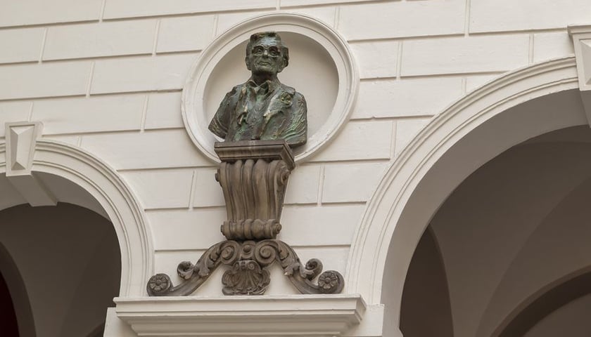 Popiersie dr Marii Starzewskiej