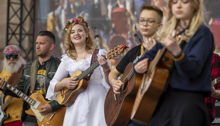 Gitarowy Rekord Świata we Wrocławiu pobity.