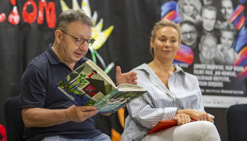 Zbigniew Zamachowski i Sonia Bohosiewicz czytali bajki wrocławskim przedszkolakom 