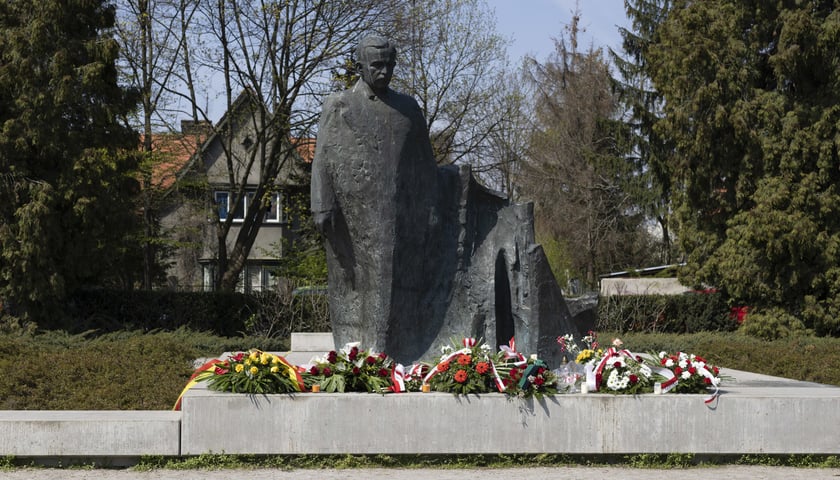 Pomnik Wojciecha Korfantego we Wrocławiu