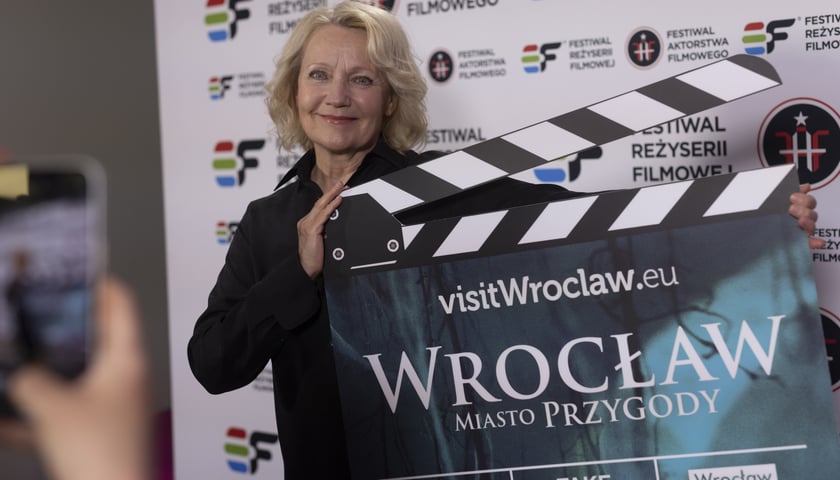 Powiększ obraz: <p>Gala kończąca festiwale: Reżyserii Filmowej i Aktorstwa Filmowego odbyła się we Wrocławiu w czwartek wieczorem, 1 czerwca. Na zdjęciu Maria Pakulnis</p>