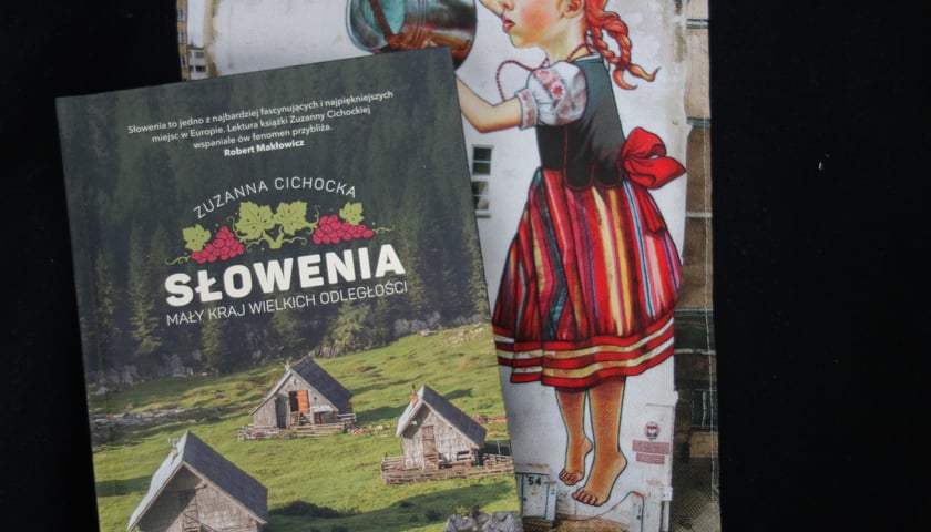 <p>Zuzanna Cichocka, &bdquo;Słowenia. Mały kraj wielkich odległości&rdquo;, Wydawnictwo Poznańskie 2023</p>