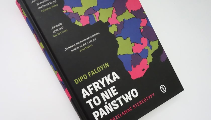 Powiększ obraz: <p>Dipo Falovin, Afryka to nie państwo, przekład Jolanta Kozak, Wydawnictwo Literackie</p>