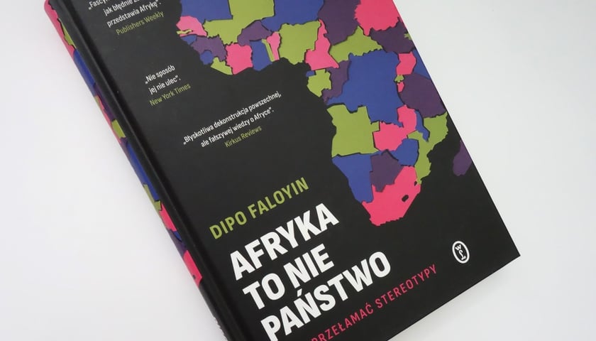 <p>Dipo Falovin, Afryka to nie państwo, przekład Jolanta Kozak, Wydawnictwo Literackie</p>