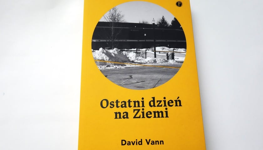 <p>David Vann, Ostatni dzień na ziemi, tłumaczenie Dobromiła Jankowska, Wydawnictwo Pauza</p>