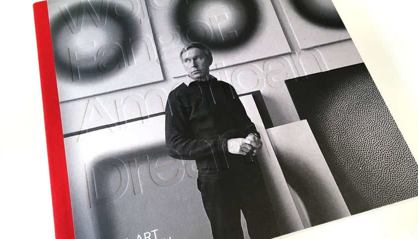 <p>Katalog wystawy &bdquo;Wojciech Fangor: American Dream&rdquo; w Krupa Art Foundation</p>