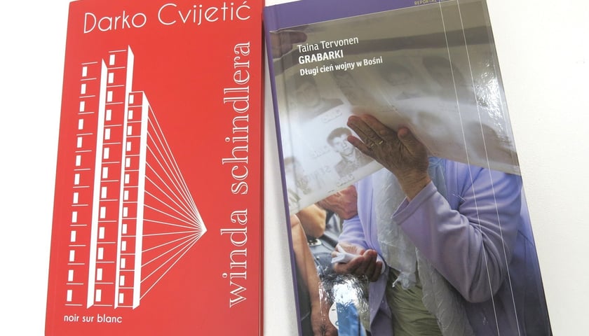 <p class="MsoNormal">Darko Cvijetić, &bdquo;Winda Schindlera&rdquo; (oficyna Noir sur Blanc), przekład Dorota Jovanka Ćirlić oraz Taina Tervonen &bdquo;Grabarki. Długi cień wojny w Bośni&rdquo; (Wydawnictwo Czarne) w tłumaczeniu Katarzyny Marczewskiej</p>