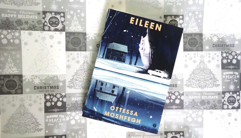 Powiększ obraz: <p>Ottessa Moshfegh, &bdquo;Eileen&rdquo;, przekład Teresa Tyszowiecka, Wydawnictwo Pauza</p>
<p class="MsoNormal">&nbsp;</p>