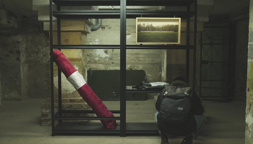 We wrocławskich schronach odbywa się trzydniowa wystawa Yuriya Bileya &ndash; prace Yuriya Bileya w schronie pod Uniwersytetem Medycznym na Bartla 5