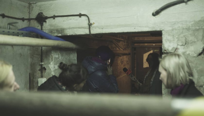 We wrocławskich schronach odbywa się trzydniowa wystawa Yuriya Bileya &ndash; prace Yuriya Bileya w schronie pod Uniwersytetem Medycznym na Bartla 5