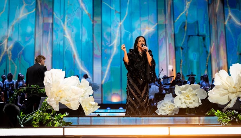 Na zdjęciu Kayah podczas koncertu &bdquo;Wrocław Przyszłości&rdquo;