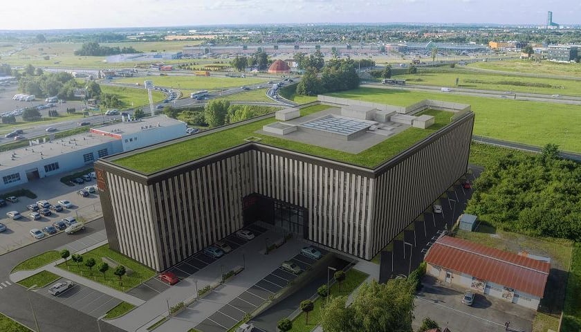 Nowy biurowiec przy węźle bielańskim