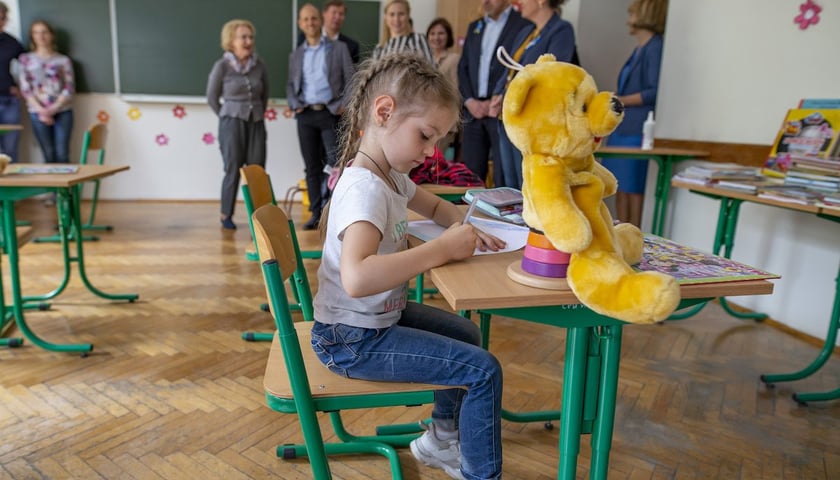 Powiększ obraz: Eric Hammes był pod wrażeniem działań CKU na rzecz uchodźców.